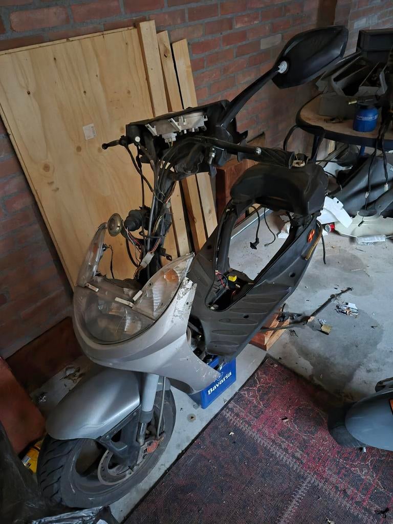 Peugeot vivacity 50cc (project), Fietsen en Brommers, Brommers | Tomos, Ophalen, Gebruikt, Overige modellen, 50 cc