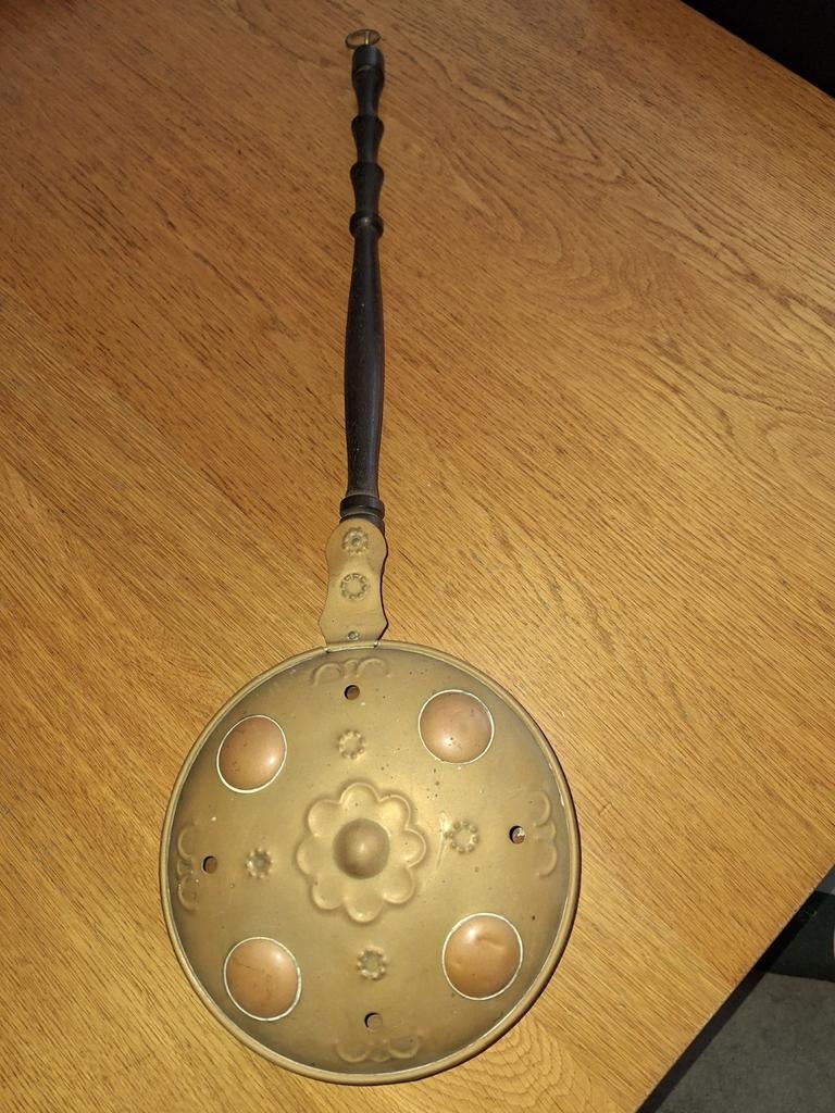 Antieke koperen beddenpan met houten steel, Antiek en Kunst, Ophalen of Verzenden