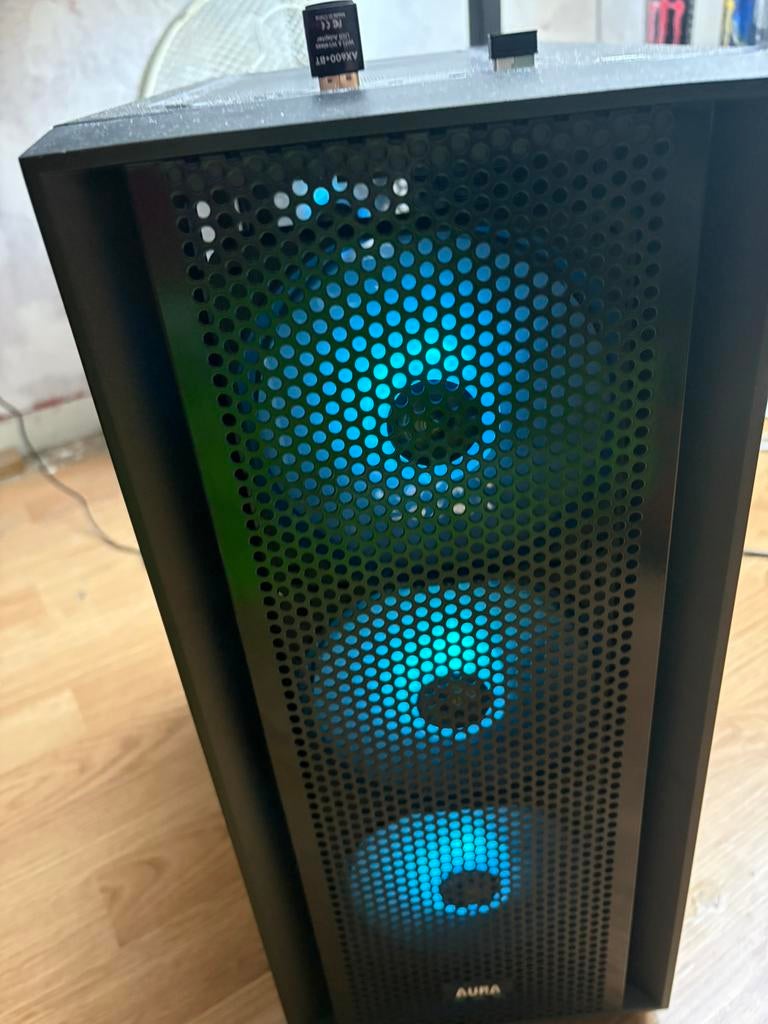 Te koop AMD ryzen 5 compter ZSM ophalen, Computers en Software, Desktop Pc's, Ophalen, Zo goed als nieuw