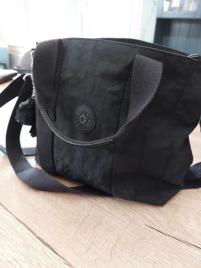 Kipling hand/schoudertas, Ophalen of Verzenden, Zo goed als nieuw, Zwart, Handtas
