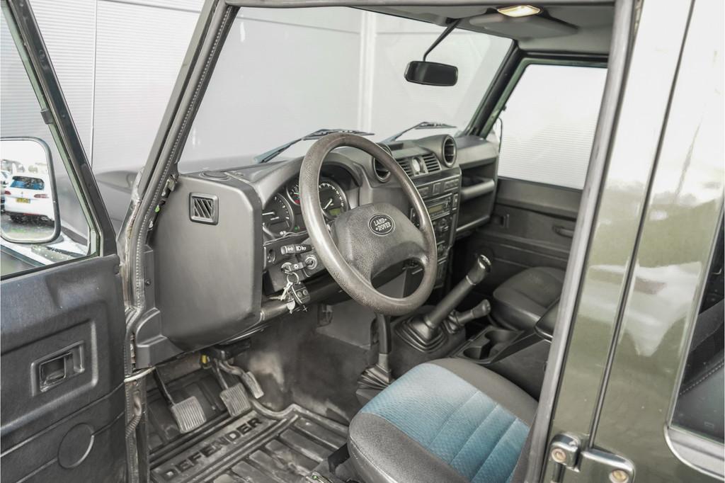 Land Rover Defender 2.4 TD 130" S Crew Cab Xenon LED, Auto's, Stof, Gebruikt, Zwart, 4 cilinders