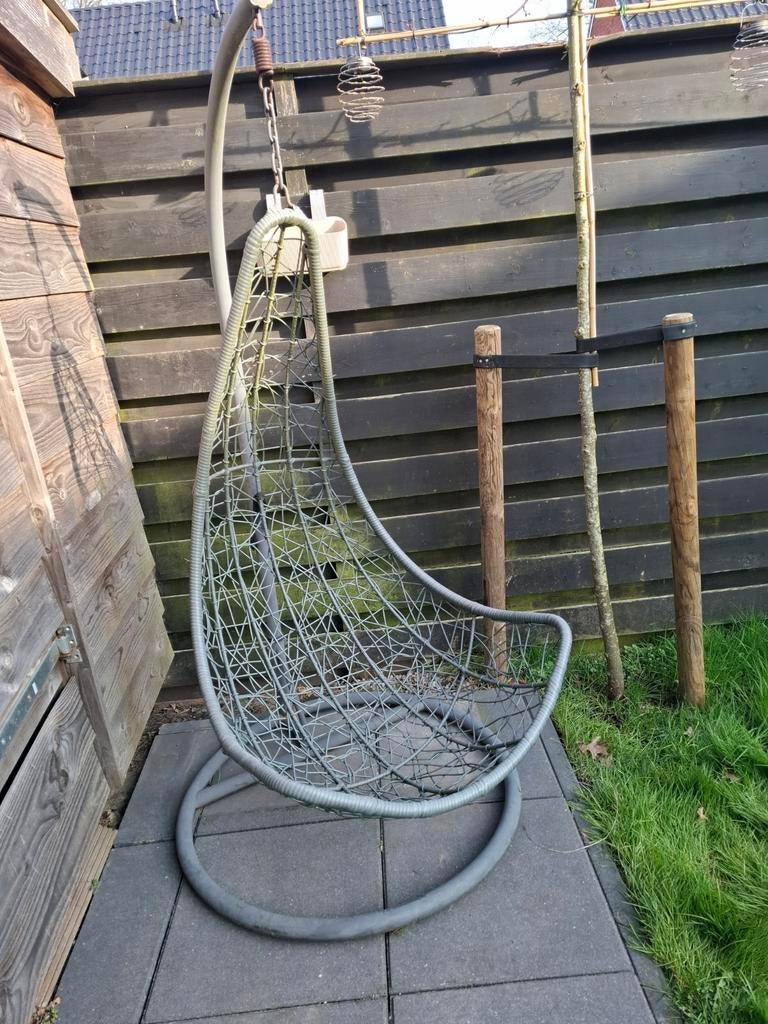 Groene hangstoel, Ophalen, Gebruikt, Rotan