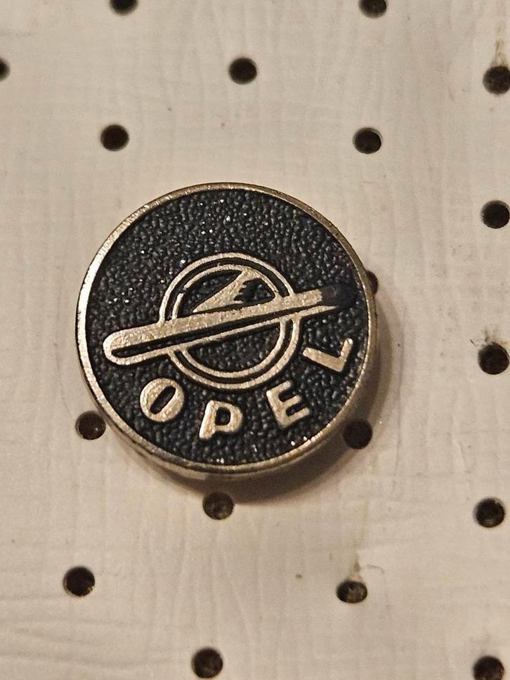 Vintage Opel Speld (2), Verzamelen, Speldjes, Pins en Buttons, Gebruikt, Speldje of Pin, Transport, Ophalen of Verzenden