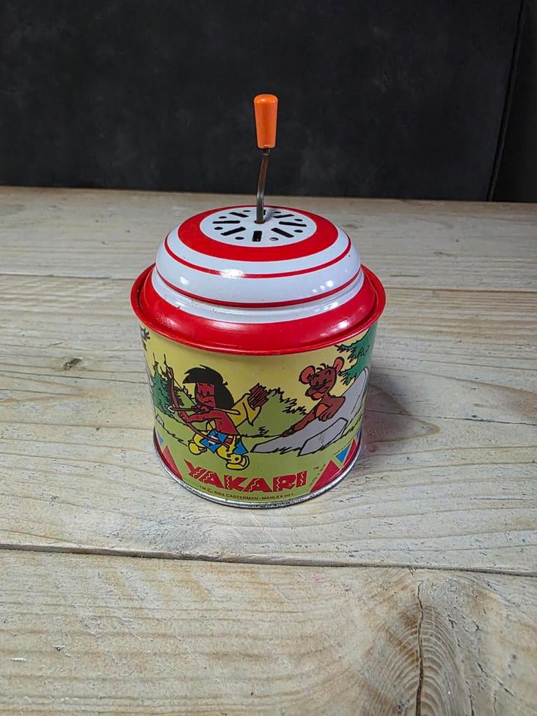 Vintage Yakari Blikken Muziekdoosje (1984) werkend, Antiek en Kunst, Antiek | Speelgoed, Ophalen of Verzenden