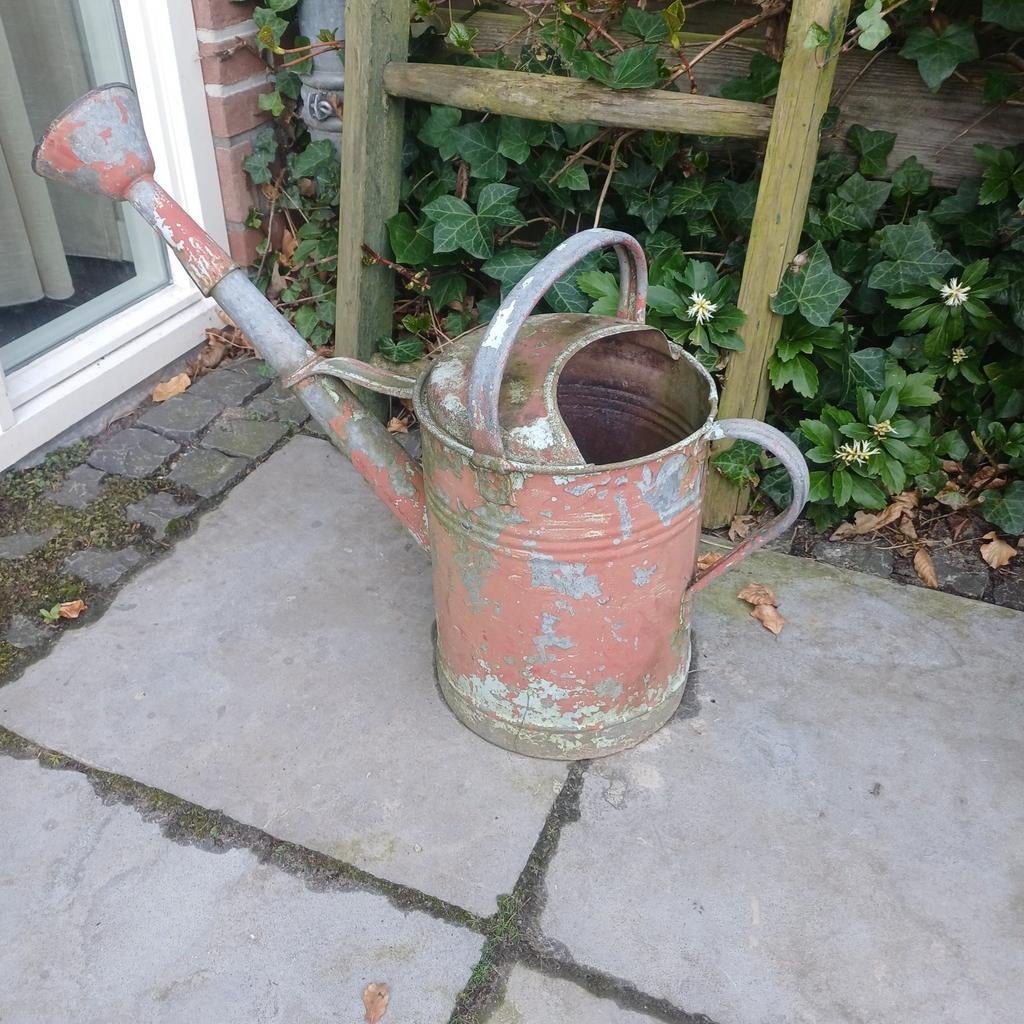 Oude gieter, Ophalen