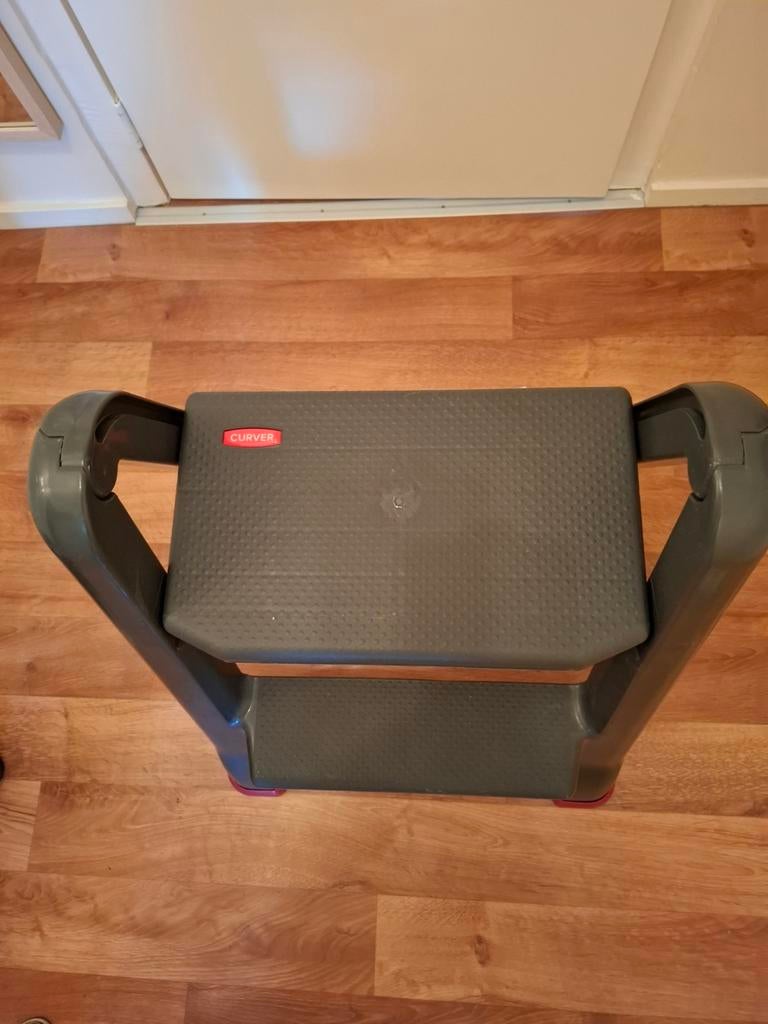 Trapje, opstapje curver , trap keuken, Doe-het-zelf en Verbouw, Ladders en Trappen, Ophalen of Verzenden, Zo goed als nieuw, Minder dan 2 meter