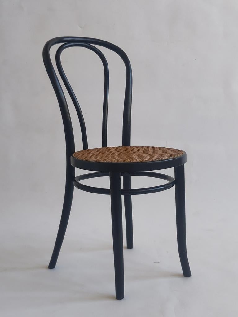 Vintage Thonet stoeltje 18 stoel ZPM Radomsku webbing hout, Ophalen, Gebruikt, Bruin, Mid century modern