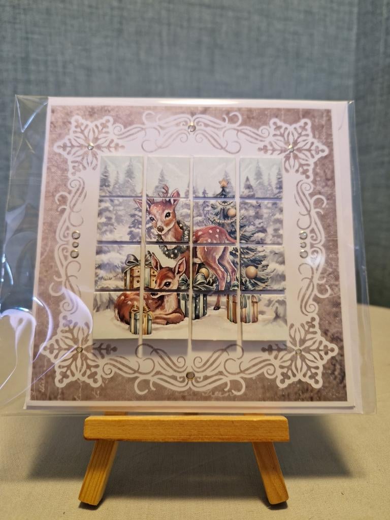 Bloxxx kaartje kerst twee hertjes met pakjes bij kerstboom, Ophalen of Verzenden, Nieuw, Kerst