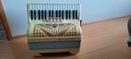 Witte Accordeon Accordeola met 80 bassen incl. Koffer, Ophalen, Gebruikt, 80-bas, Met koffer