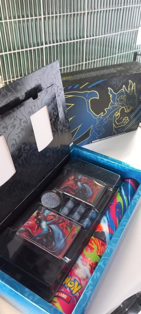 Pokémon Elite Trainer Box spullen (zonder kaarten), Ophalen