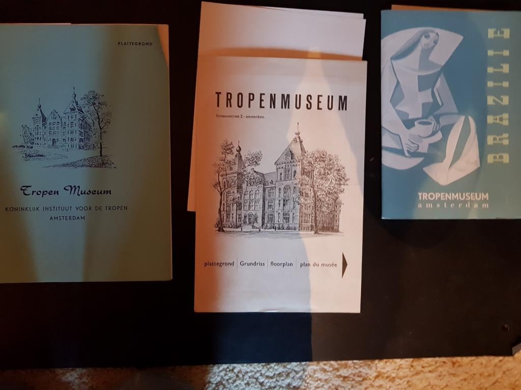 Oude brochures Tropenmuseum Amsterdam Voorstelling Brazilië, Ophalen of Verzenden, Folder