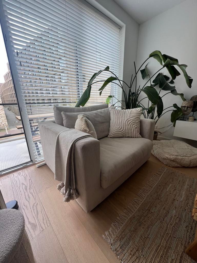 Beige geribde loveseat Loods 5, Ophalen, Zo goed als nieuw