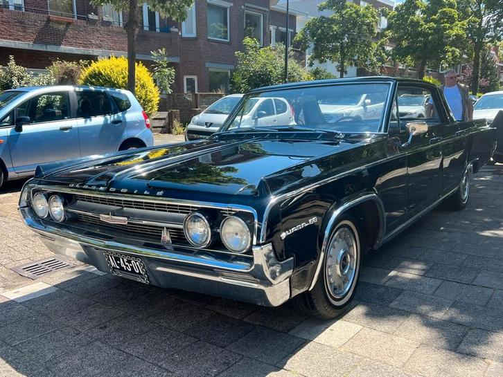 Oldsmobile Super 88 - Rocket V8 - 1964 - 4-Deurs Hardtop, Auto's, Oldsmobile, Bedrijf, LPG, Sedan, Automaat, Geïmporteerd, Zwart