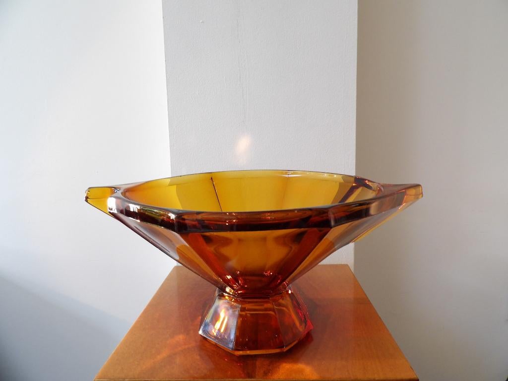 Art Deco grote Schaal op voet Boheems, amber, Ophalen of Verzenden
