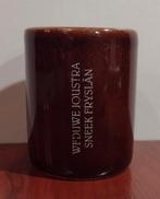 Weduwe Joustra Shot Bekertje Keramiek 3,5cl. (F), Verzamelen, Ophalen of Verzenden, Zo goed als nieuw, Gebruiksvoorwerp