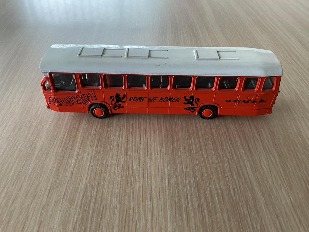 Lyon 38 exclusief  exemplaar nieuw, Verzamelen, Ophalen of Verzenden, Zo goed als nieuw