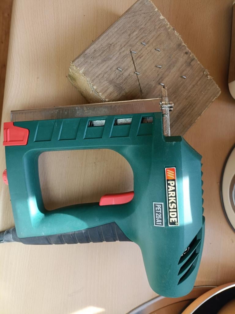 Parkside Elektrische Tacker PET 25 A1 met nietjes, Ophalen of Verzenden, Gebruikt