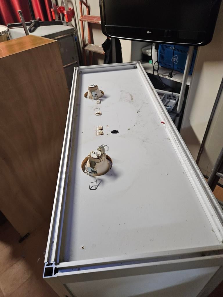 Prijzenkast met glazen legplaten, Ophalen of Verzenden, Gebruikt