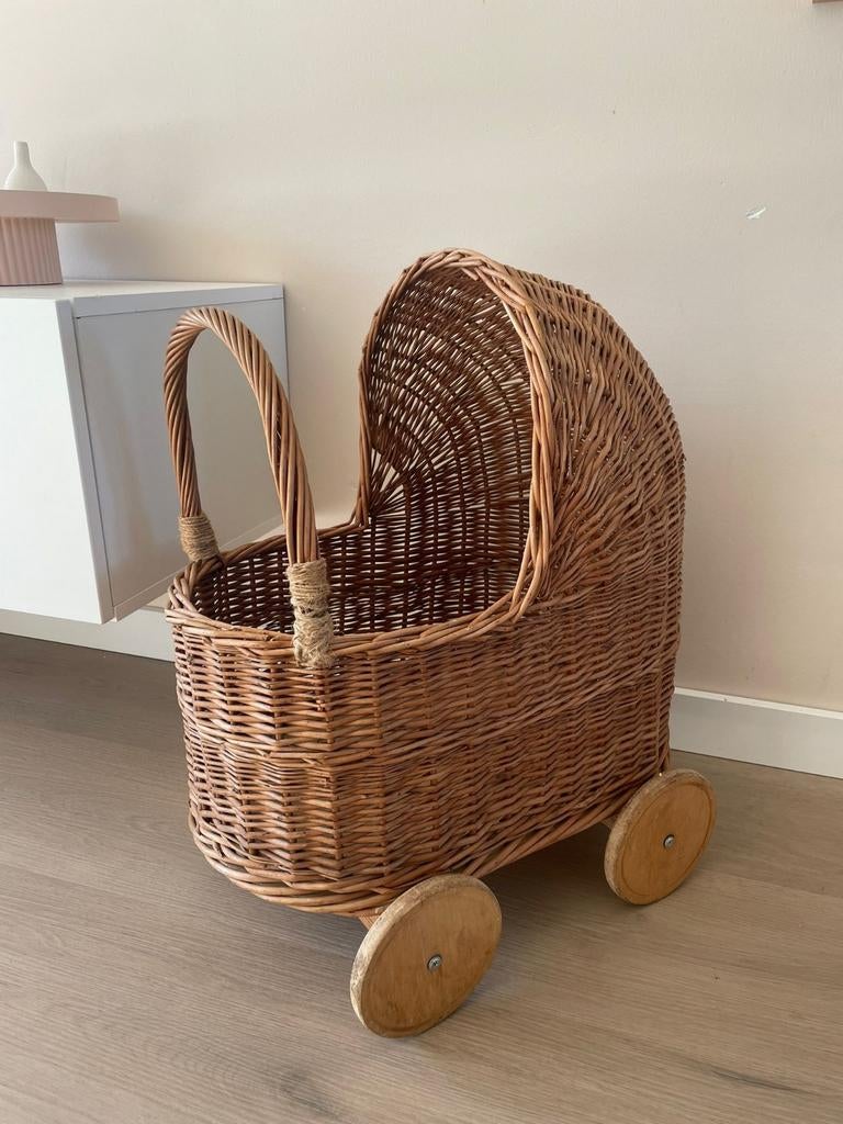 Rieten poppen wagen., Kinderen en Baby's, Speelgoed | Poppen, Ophalen, Babypop