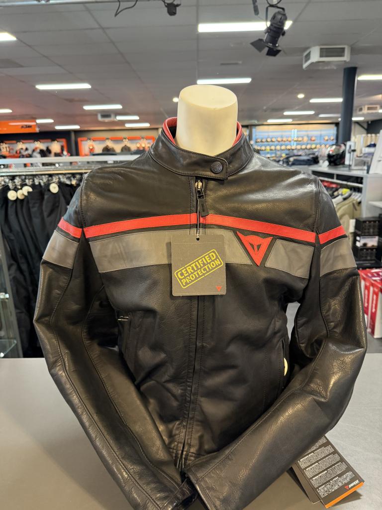 DAINESE BLACKJACK LEATHER LADY, LAATSTE MAAT: 46, Motoren, Kleding | Motorkleding, Jas | leer, Dames, Nieuw met kaartje, Ophalen of Verzenden