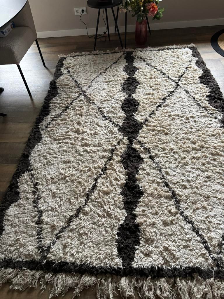 Te Koop; Mooi Hand Maid Vloerkleed, Ophalen, Gebruikt, 150 tot 200 cm, 200 cm of meer