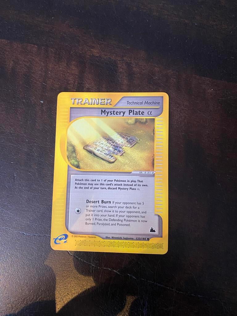 Pokémon Trainer Mystery Plate α kaart, Ophalen of Verzenden, Zo goed als nieuw, Losse kaart