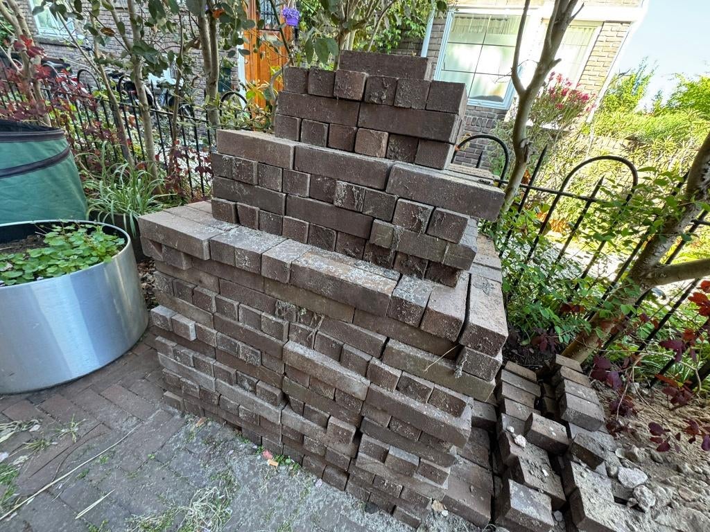 Waalformaat stenen ongetrommeld, Tuin en Terras, Ophalen, Overige materialen, Gebruikt, Klinkers