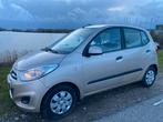 Hyundai i10 1.25 I 5DR 2010 Beige, Auto's, Voorwielaandrijving, 450 kg, 31 €/maand, 4 cilinders