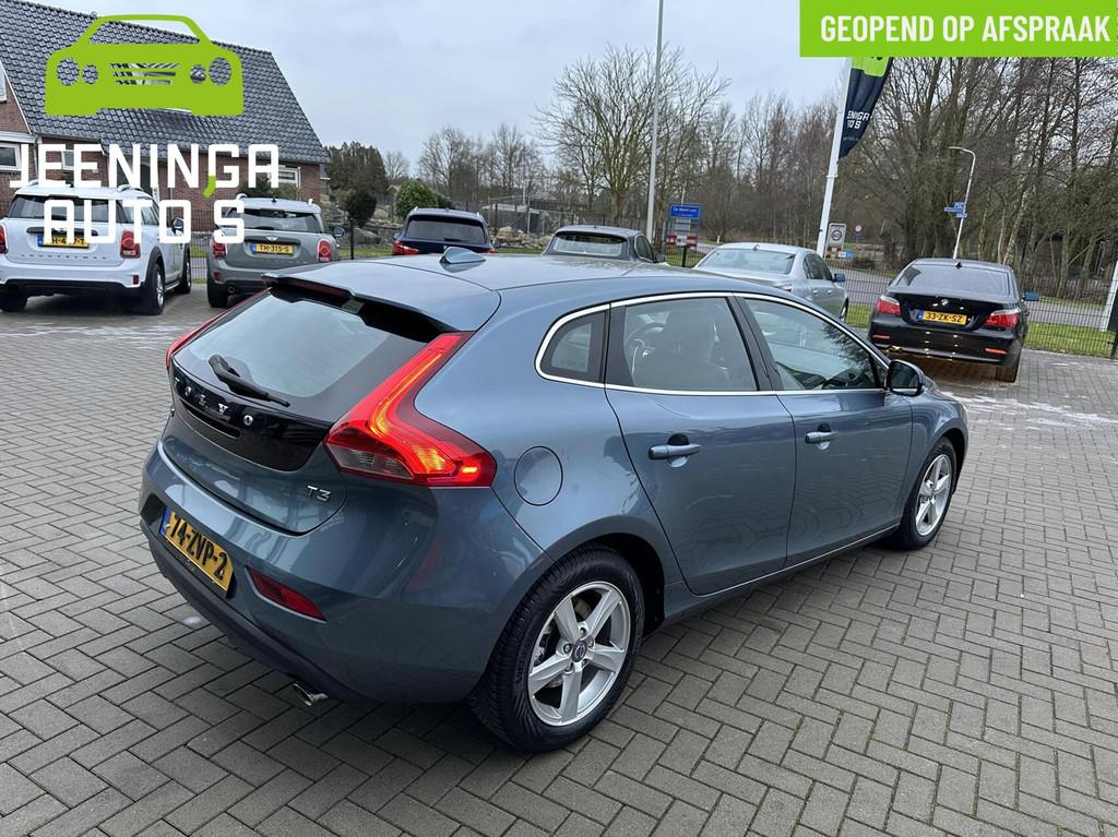 Volvo V40 T3 Momentum|Camera|Navi|Clima|PDC, Auto's, Volvo, Voorwielaandrijving, Gebruikt, Beige, 4 cilinders