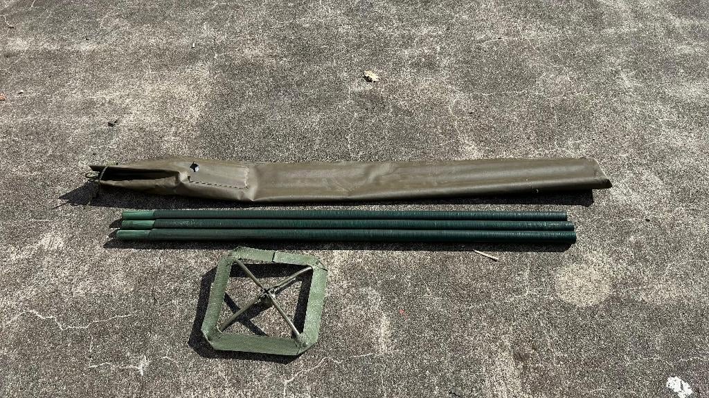 KL camouflage net ondersteuningsstokken set, Verzamelen, Militaria | Algemeen, Ophalen of Verzenden, Landmacht, Nederland, Overige typen