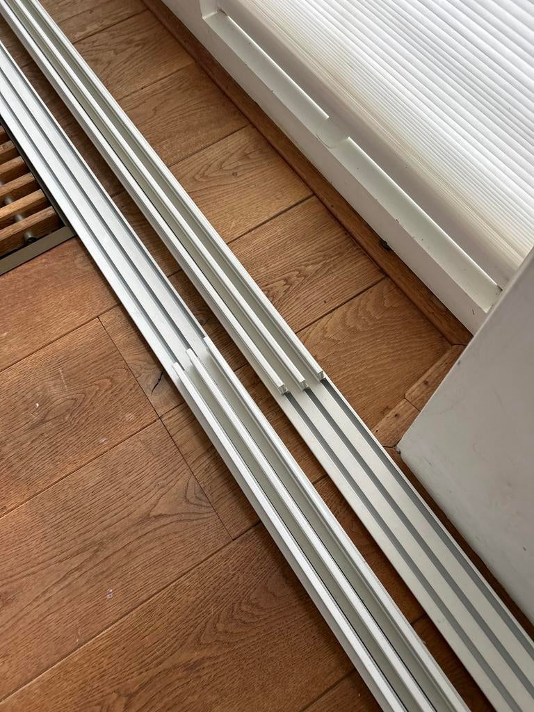 2 Rails voor paneelgordijnen, 6,37m breed, voor 2x3 gordijne, Huis en Inrichting, Ophalen, Gebruikt, Wit, 200 cm of meer