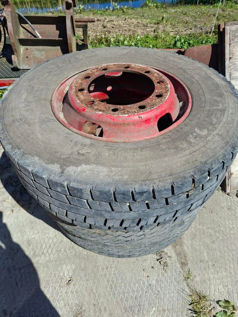 Vrachtwagenbanden 10 gaats velg 295/80r22.5, Overige, Gebruikt, Overige maten, Ophalen of Verzenden