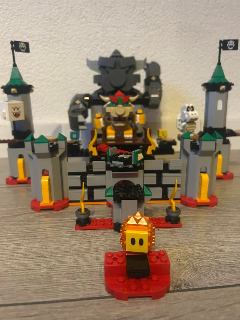Lego super mario bowser kasteel 71369, Gebruikt, Lego, Ophalen of Verzenden, Complete set