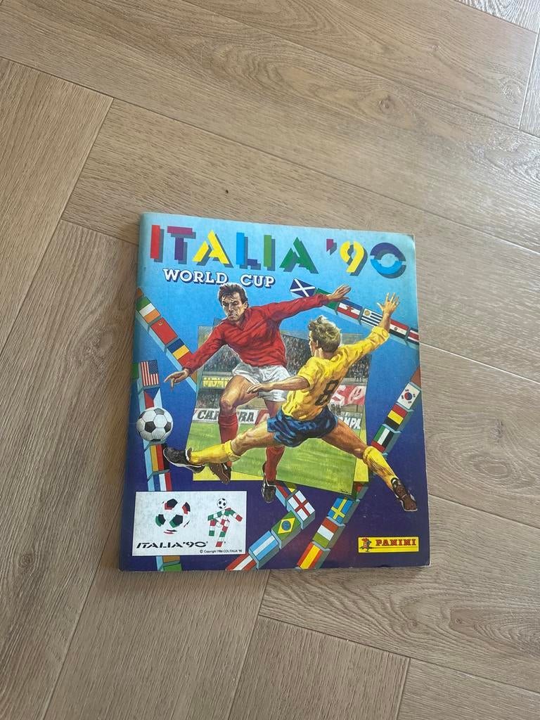 Panini album WK 1990 Italia met Maradona, Gullit, van Basten, Ophalen of Verzenden, Gebruikt, Overige sporten, Boek of Tijdschrift