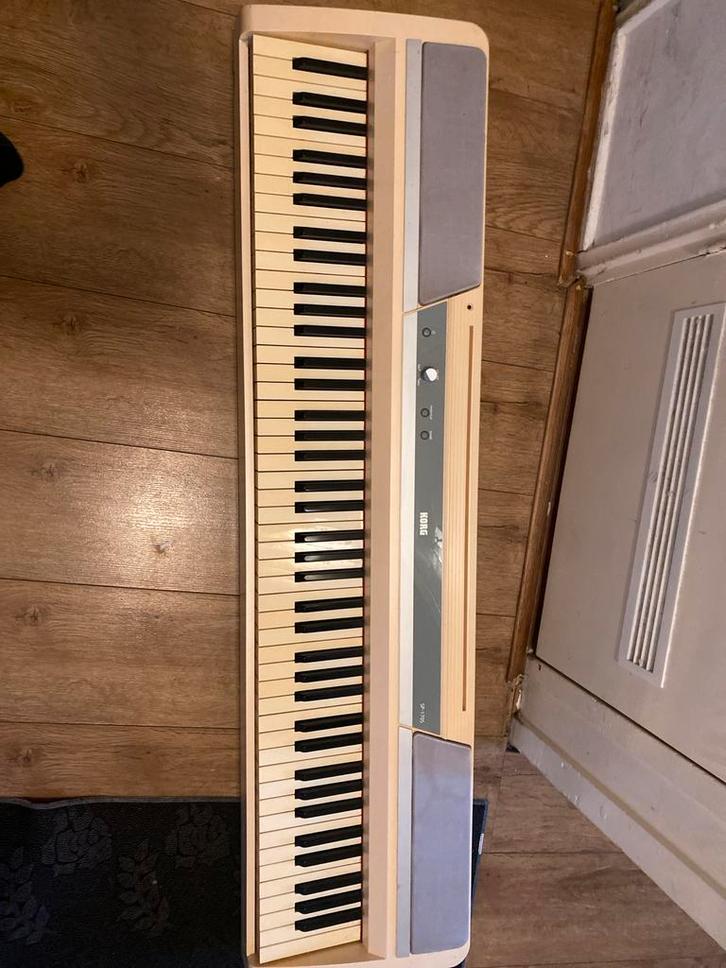 Korg SP-170S Digitale Piano - Zo goed als nieuw, Muziek en Instrumenten, Keyboards, Zo goed als nieuw, 88 toetsen, Korg, Aanslaggevoelig