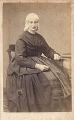 CDV - K. Kuipers - Workum - Dame in klederdracht, Gebruikt, Verzenden, Foto, Klederdracht