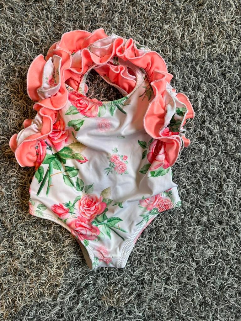 Holy she badpakje met roesjes 6 maanden, Kinderen en Baby's, Babykleding | Baby-zwemkleding, Ophalen of Verzenden, Zo goed als nieuw