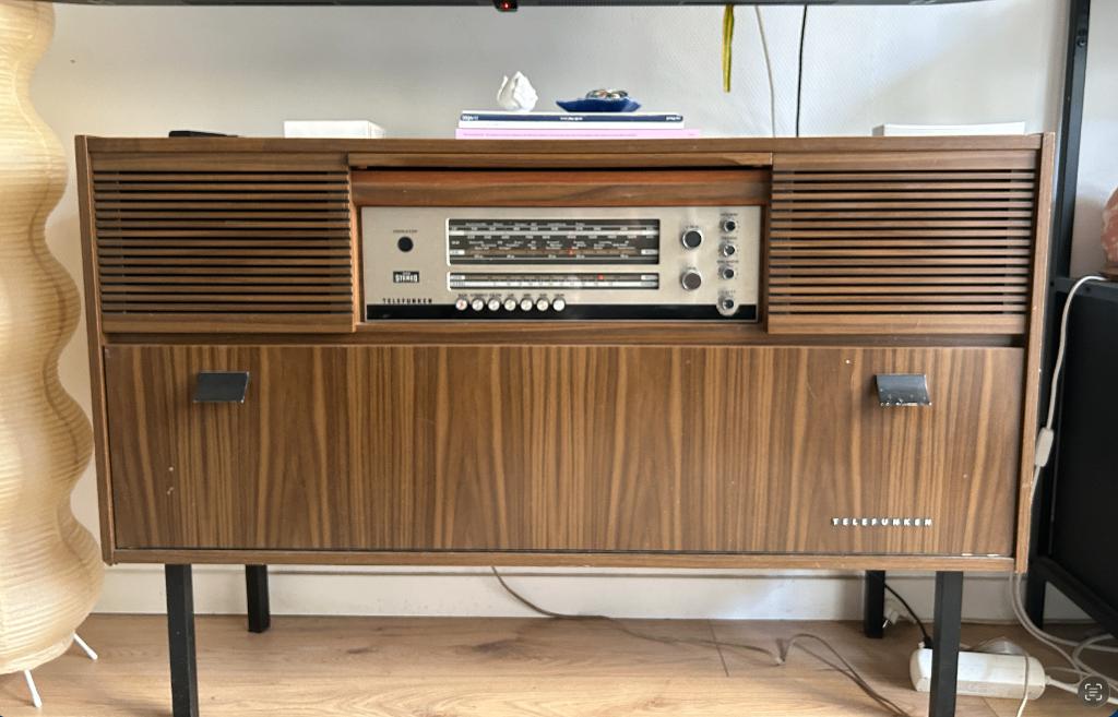 telefunken radio (1960s), Audio, Tv en Foto, Radio's, Ophalen, Gebruikt, Radio