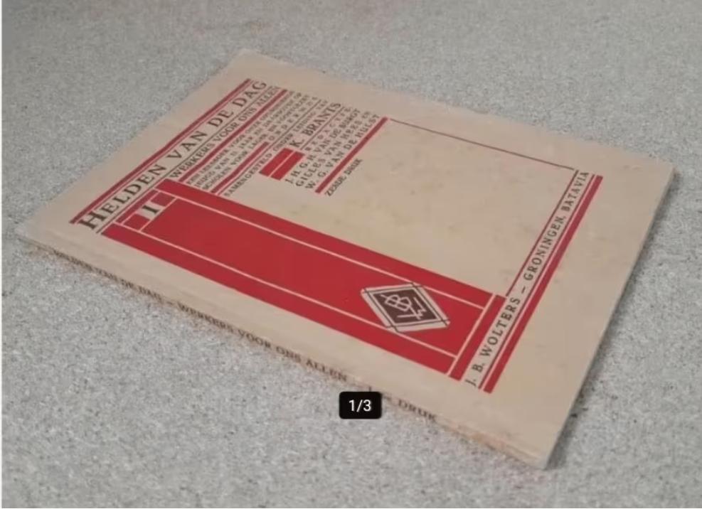 HELDEN VAN DE DAG Werkers Voor Ons Allen 6e druk 1948, Ophalen of Verzenden, Diverse auteurs