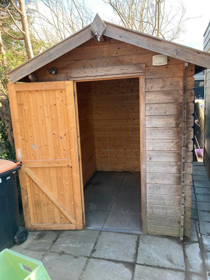 Houten schuurtje ca 1,70 x 2,25, Tuin en Terras, Bergingen en Tuinkasten, Gebruikt, Fietsenberging, Hout, Ophalen