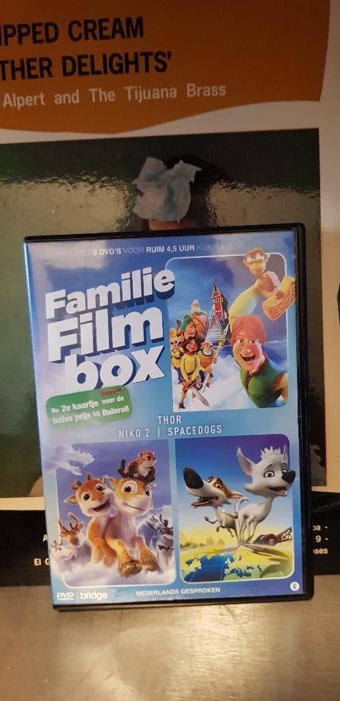 3 dvd familybox (Z225-123), Alle leeftijden, Ophalen of Verzenden, Zo goed als nieuw