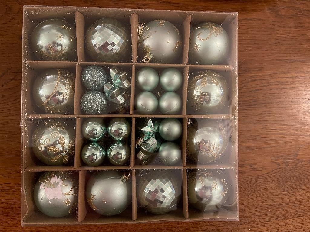 44 delige "Kerst Set" in Doos  Nieuw, Ophalen of Verzenden, Nieuw