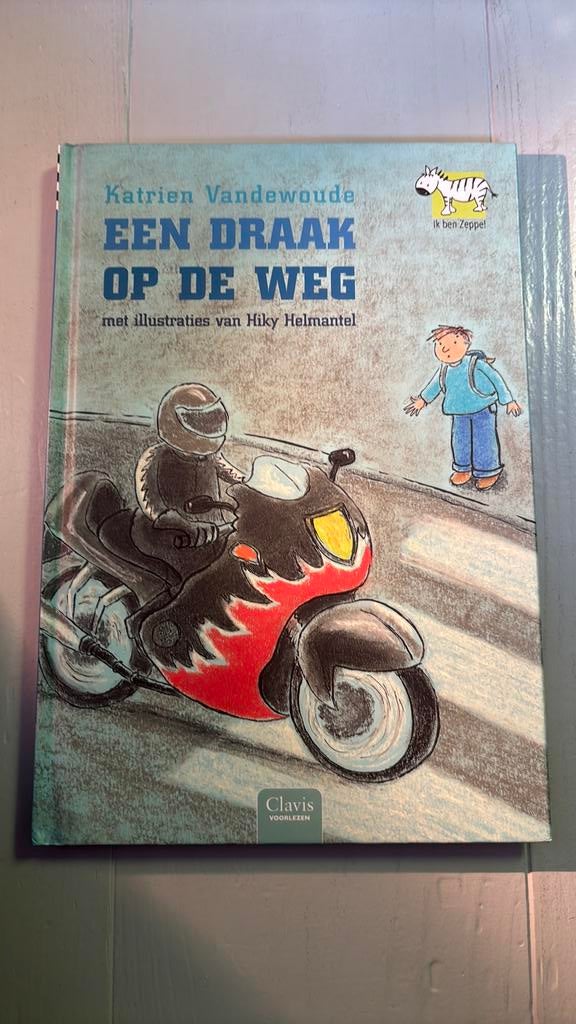 K. Vandewoude - Een draak op de weg, Ophalen of Verzenden, Zo goed als nieuw, K. Vandewoude