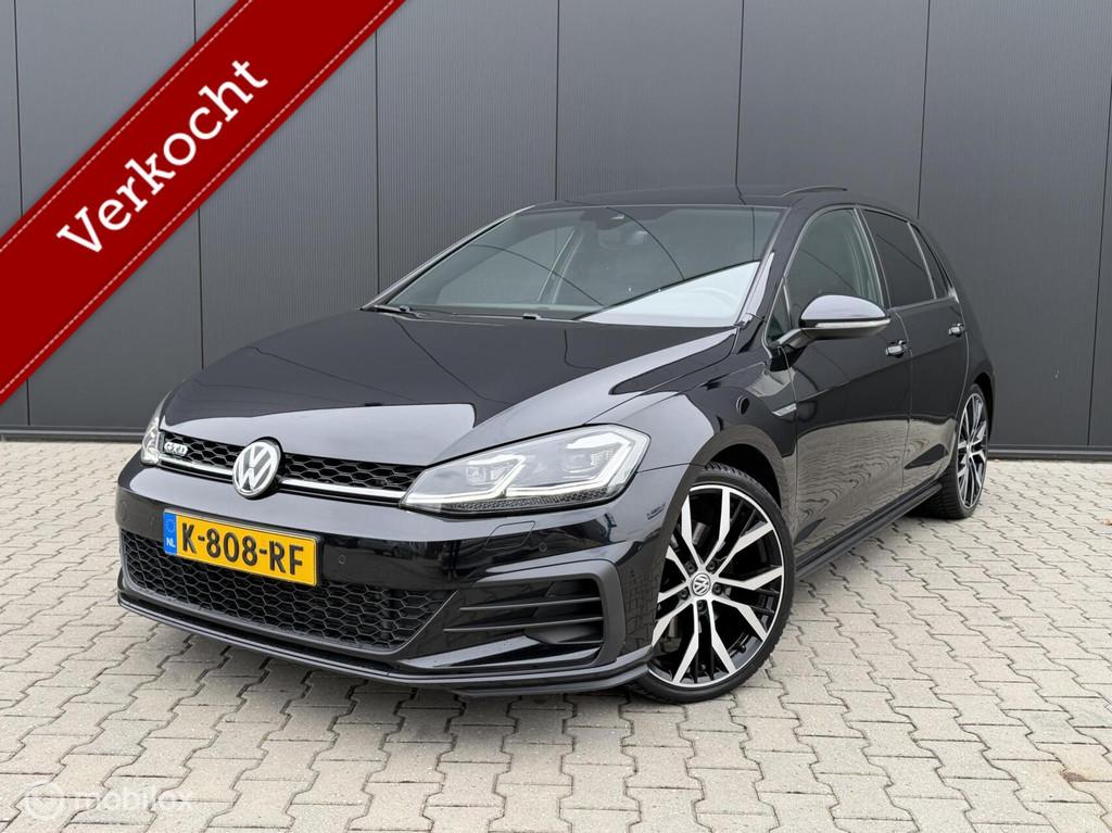 Volkswagen Golf 2.0 TDI GTD/Pano/trekhaak/Carplay/ACC/Vol!, Auto's, Gebruikt, Zwart, Bedrijf, Diesel