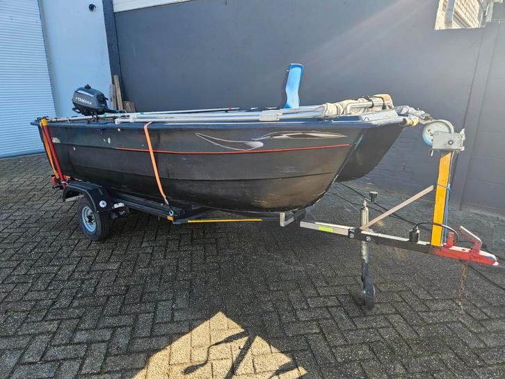 Complete vissersboot met trailer en Yamaha 2.5pk motor, Boeken, Hobby en Vrije tijd, Ophalen of Verzenden