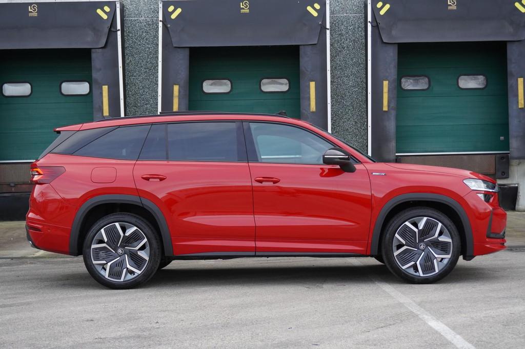 Skoda Kodiaq 1.5 TSI 204pk PHEV Sportline Business | Comfort, Auto's, Skoda, 12 maanden, 1498 cc, 4 cilinders, 250 km/l