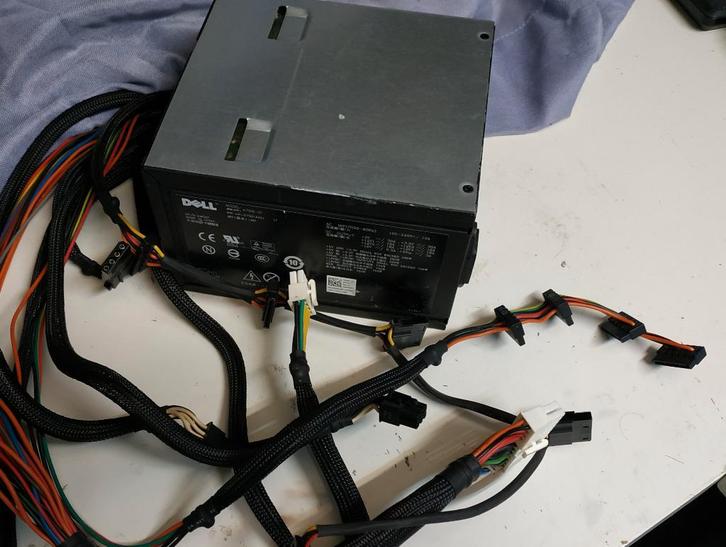 750W, Dell Voeding voor PC's, Computers en Software, Interne voedingen, Zo goed als nieuw, Ophalen of Verzenden