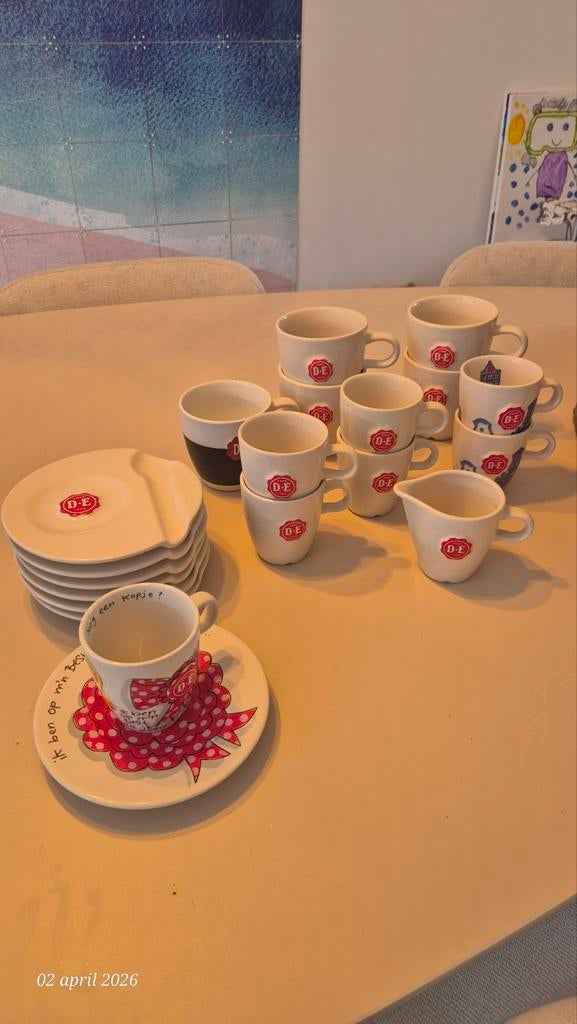 Douwe Egberts servies, kopjes en schotels, Ophalen