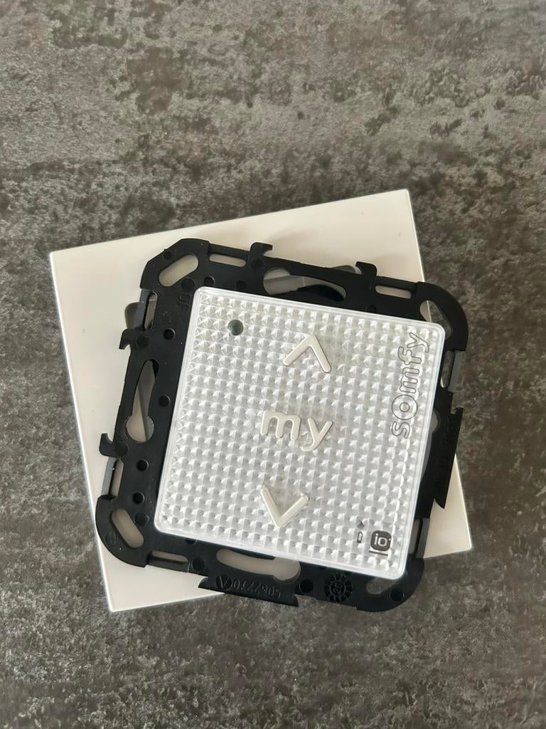 Somfy afstandsbediening - Smoove Origin IO incl. Frame, Tuin en Terras, Zonneschermen, Ophalen of Verzenden, Nieuw