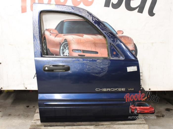 Portier 4Deurs rechts-voor van een Jeep Cherokee (PB7), Auto-onderdelen, Carrosserie en Plaatwerk, Jeep, Gebruikt, -, Deur
